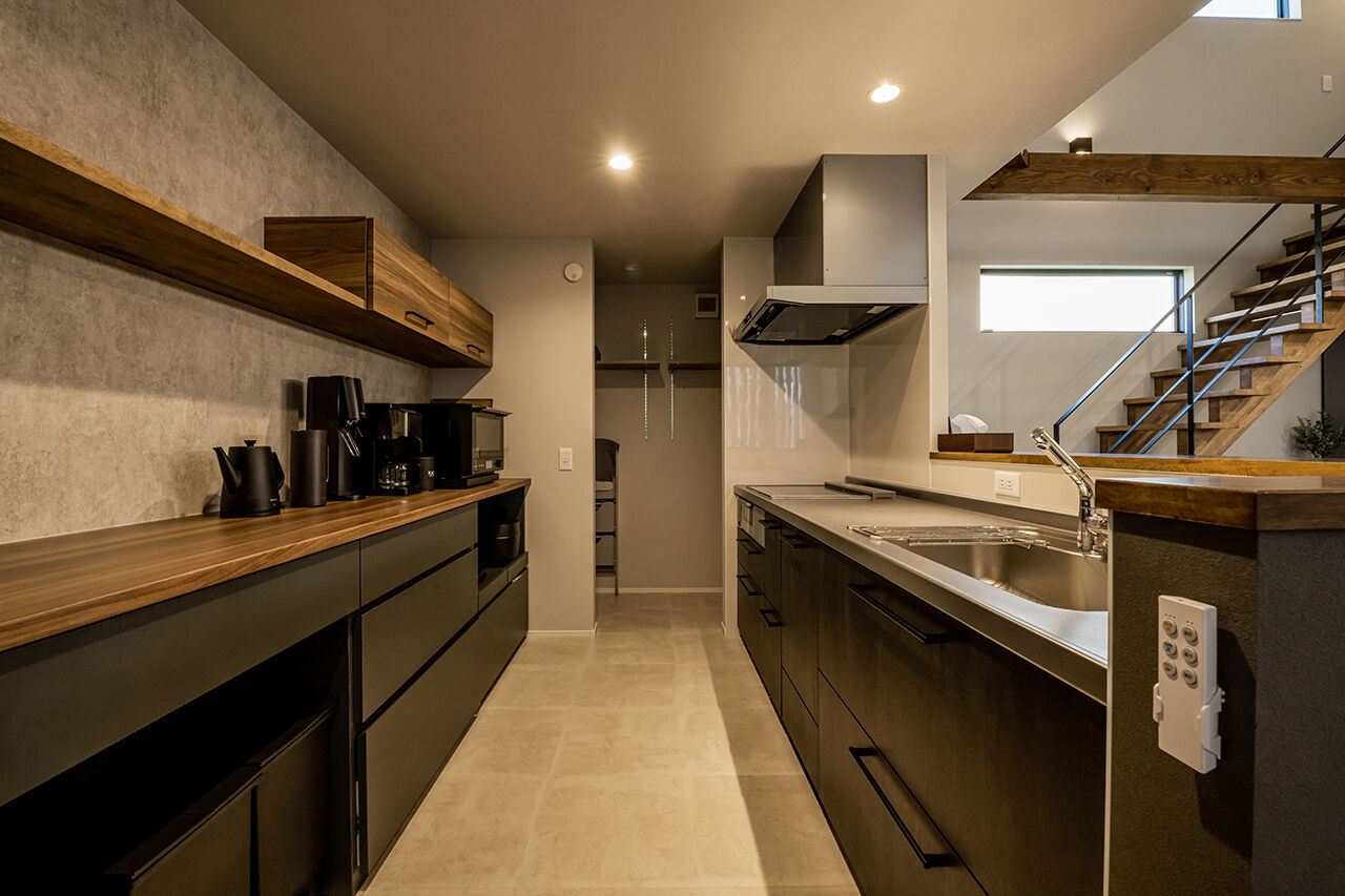 アーキテックス（GROOVY / KANAL HOME / SIMPLE is... / dramacy） 【2000万円台/30坪台/平屋スタイル/間取り図】中庭をコの字に囲む家。スタイリッシュなサーファーズハウスの建築実例画像5