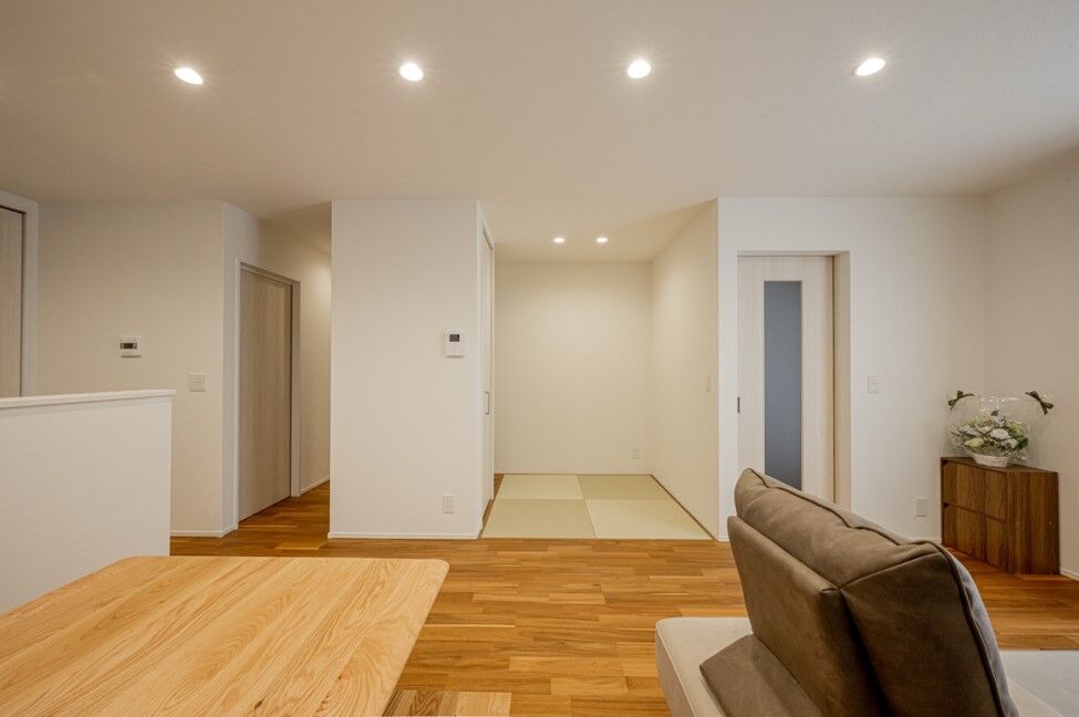 アーキテックス（GROOVY / KANAL HOME / SIMPLE is... / dramacy） 【愛知県｜1300万円台｜31坪｜間取り有】駅近×南道路×駐車3台を予算内で叶えた理想の住まいの建築実例画像7