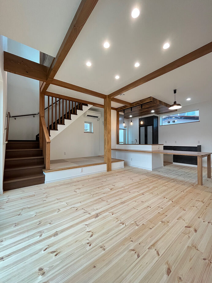 エクセルホーム福島〈会津＆中通りエリア〉 【2000万円台・約33坪／ZEH】二世帯対応、和テイストを取り入れた室内。子育ても家事もしやすい住まいの建築実例画像1