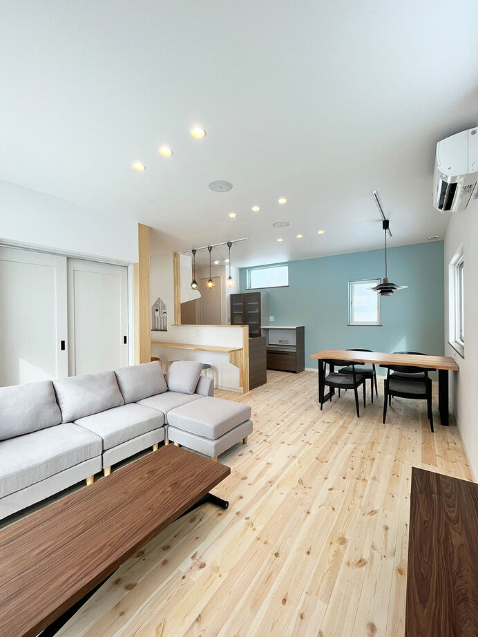 エクセルホーム福島〈会津＆中通りエリア〉 【2000万円台・約37坪／長期優良・ZEH】天井スピーカーから大好きな音楽が流れ、木が心地よい北欧テイストの建築実例画像