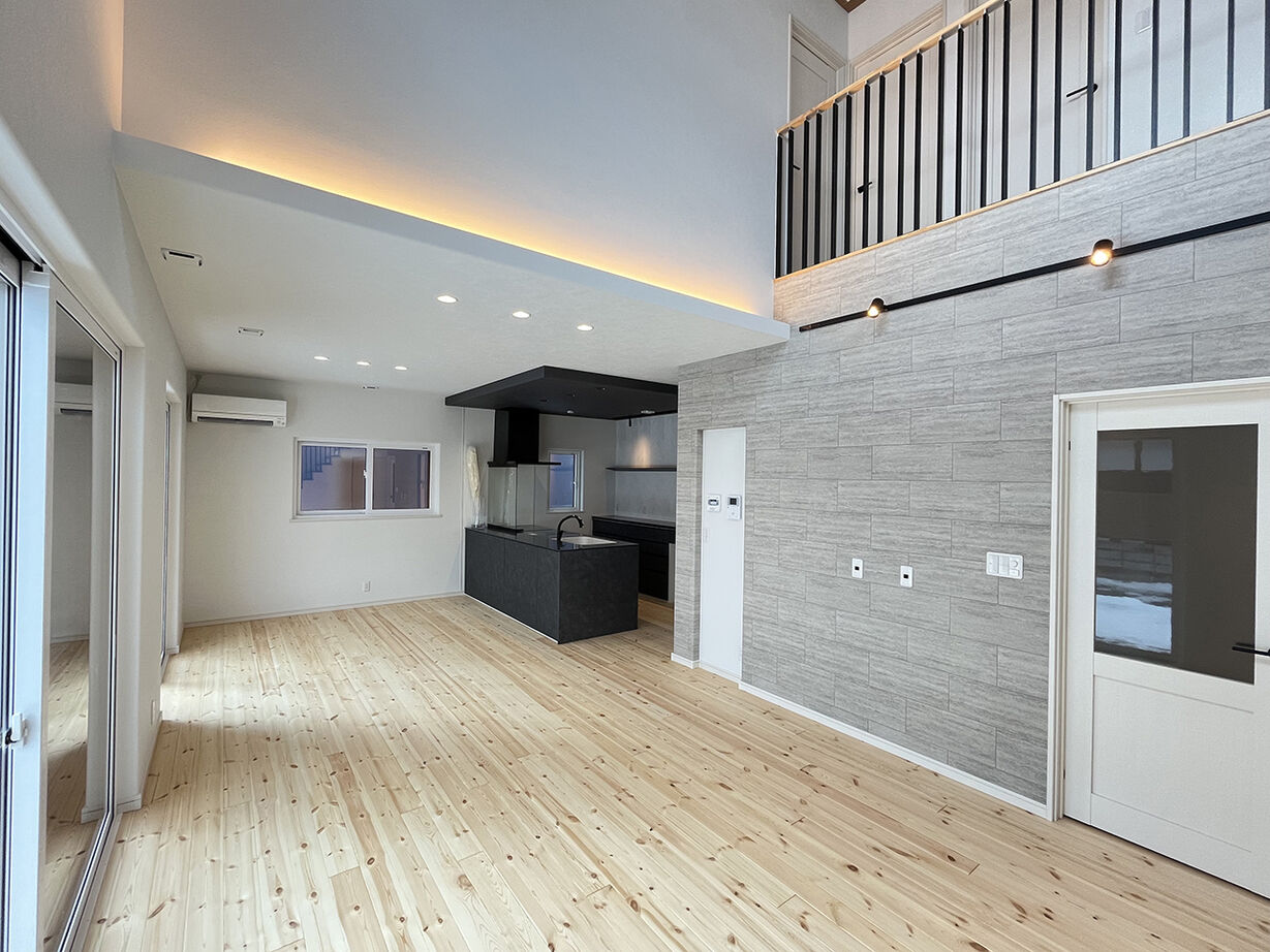 エクセルホーム福島〈会津＆中通りエリア〉 【2000万円台・約31坪／ZEH・W断熱】モノトーンコーディネートでホテルライクを叶えた住まいの建築実例画像2