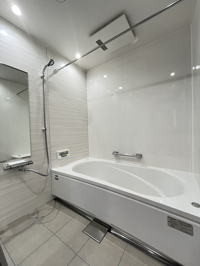 エクセルホーム福島〈会津＆中通りエリア〉 【2000万円台・約33坪／ZEH】憧れのホテルライクなLDKが実現。存在感たっぷりのキッチンが魅力の建築実例画像9