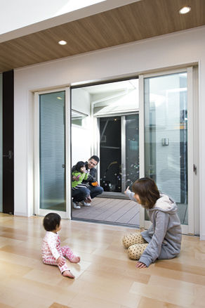 広島建設-セナリオハウス- 【1000万円台｜43坪｜間取り図有】念願のガレージ・大容量収納・子供に目が届く間取り。要望を全て叶えた家の建築実例画像3