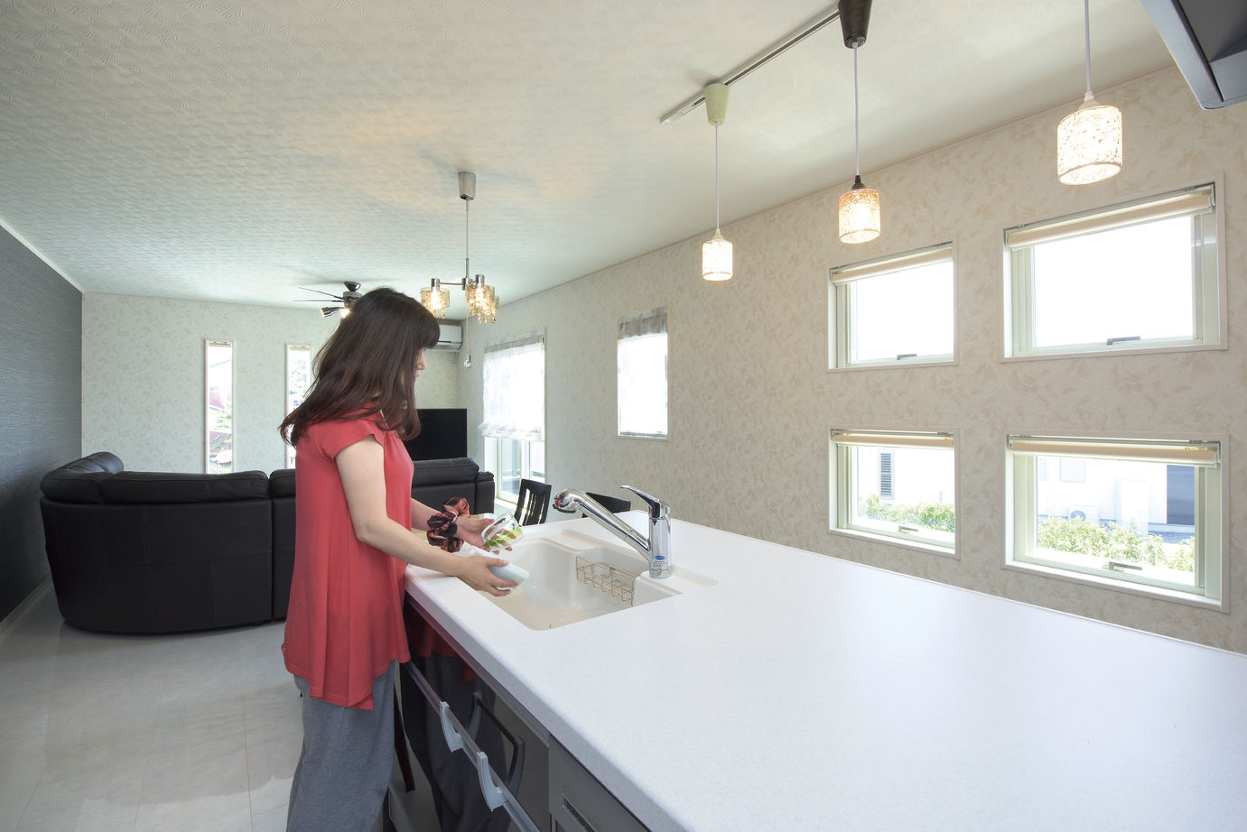 広島建設-セナリオハウス- 【2000万円台｜63坪｜間取り図有】家族の絆が深まる二世帯住宅 家事ラクや収納の工夫も満載の建築実例画像2