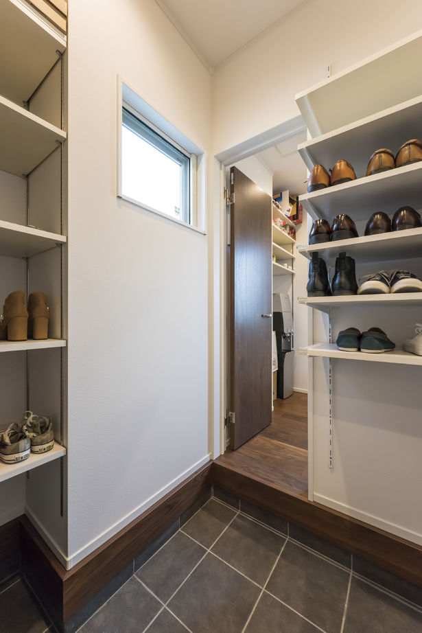 広島建設-セナリオハウス- 【3000万円台｜約47坪｜間取り図】忙しい毎日を癒す寛ぎのLDK。開放感と落ち着きを使い分ける機能的な家の建築実例画像16