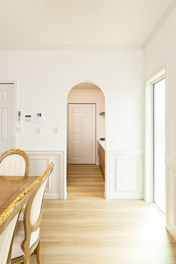 ノーザンハウス 【1985万円｜43.4坪｜間取り図有】重厚なジョージアン様式の住まいで、心豊かなセカンドライフをの建築実例画像6