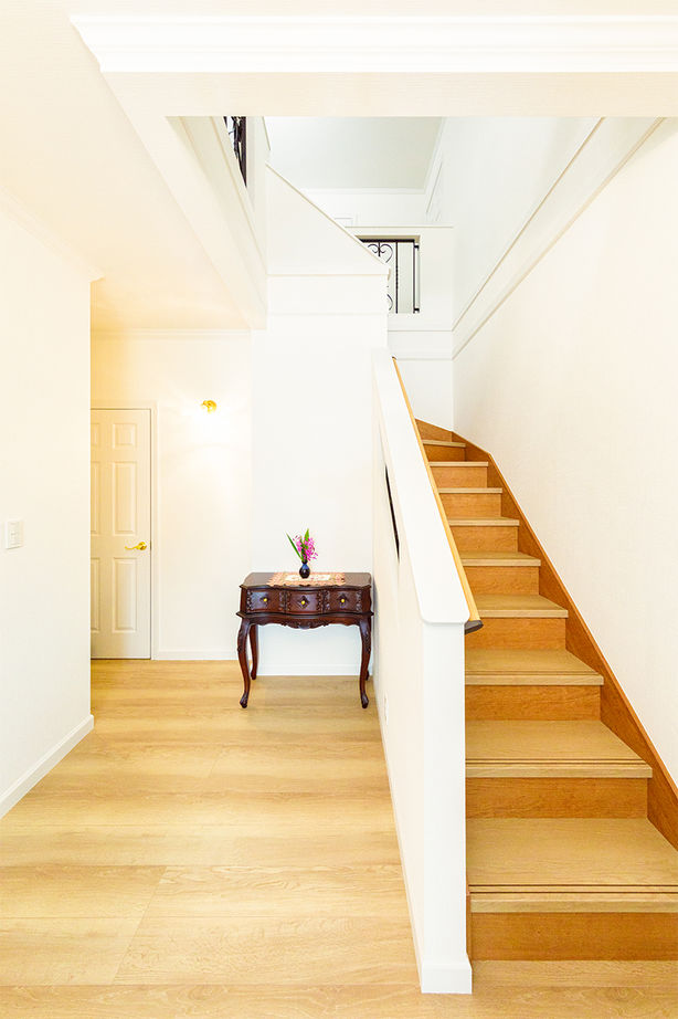 ノーザンハウス 【1985万円｜43.4坪｜間取り図有】重厚なジョージアン様式の住まいで、心豊かなセカンドライフをの建築実例画像8