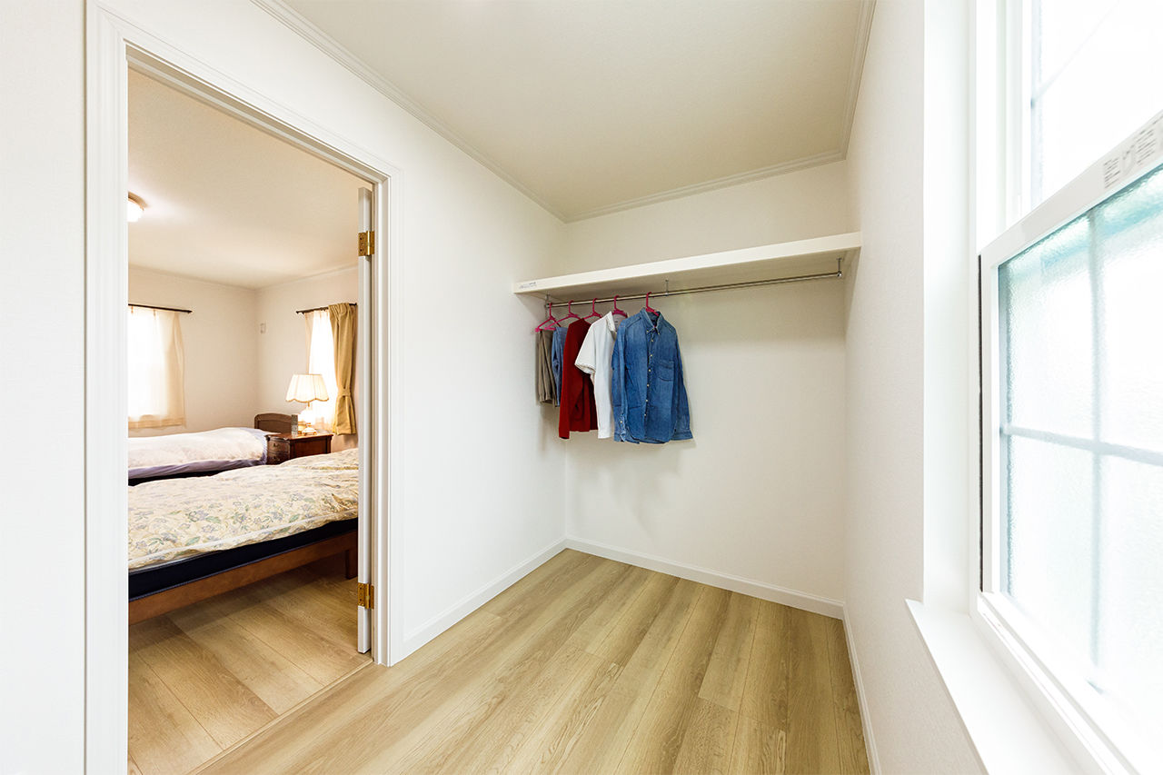 ノーザンハウス 【1985万円｜43.4坪｜間取り図有】重厚なジョージアン様式の住まいで、心豊かなセカンドライフをの建築実例画像10