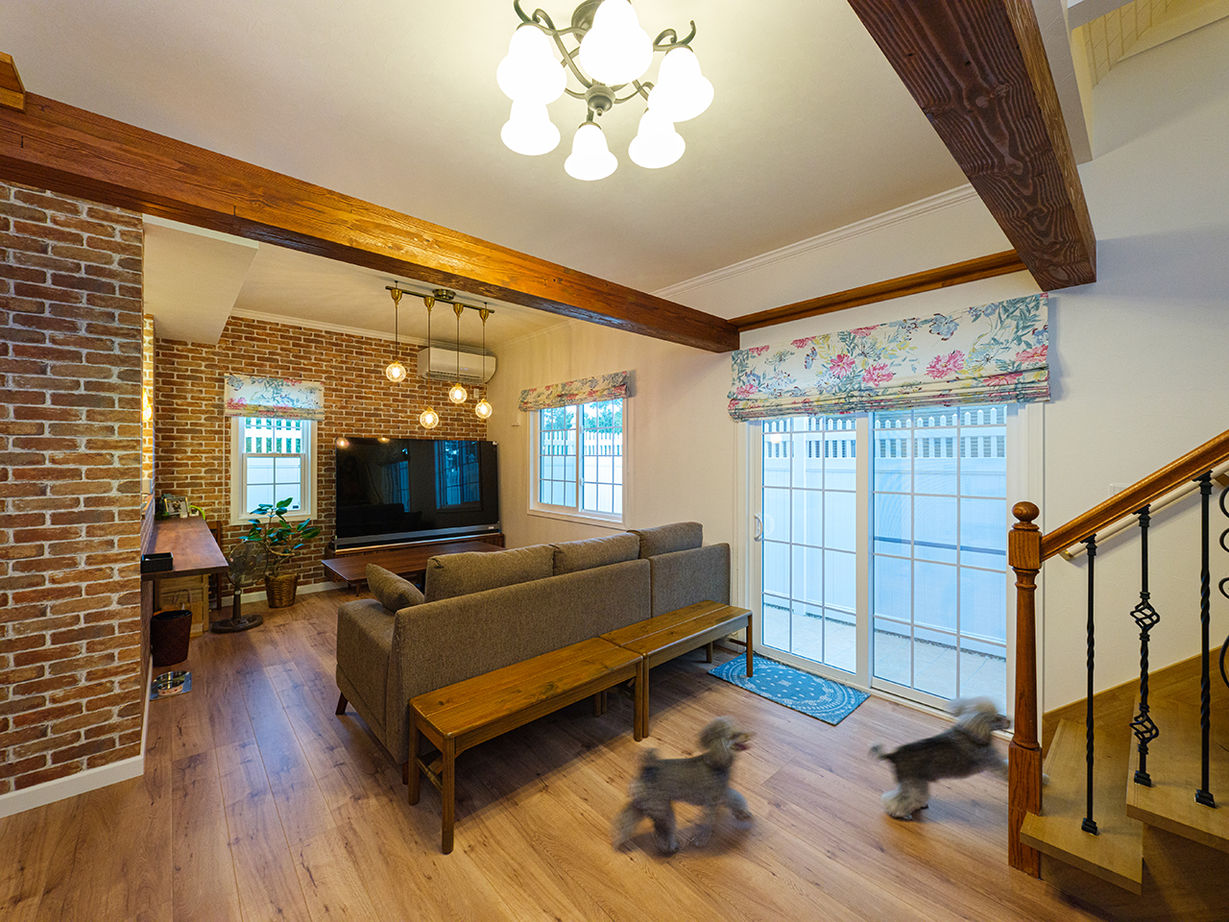 ノーザンハウス 【2287万円｜37.5坪｜間取り図有】ペットと楽しく暮らせる工夫が満載！こだわりの輸入住宅を予算内で実現の建築実例画像2