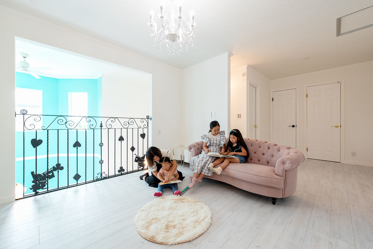 ノーザンハウス 【2815万円｜40.1坪｜間取り図有】真っ白な外壁とパノラマ塔屋が印象的なクイーンアンスタイルの家の建築実例画像6