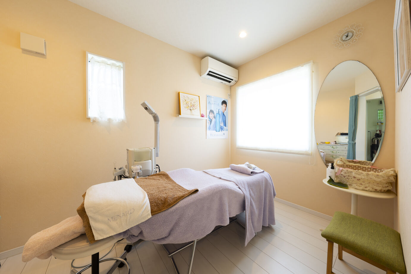 秀光ビルド 【2階建て/店舗併用/収納充実】ナチュラルな空間で心安らぐフェイシャルサロン併設の住まいの建築実例画像3