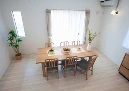 秀光ビルド 【本体価格1600万円/3LDK/延床28坪コンパクト/狭小29坪/間取り図】南欧風＆ナチュラルテイストの上質住宅の建築実例画像2