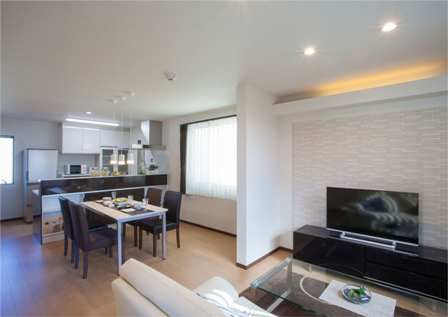 秀光ビルド 【1000万円台/4LDK/狭小27坪/細長い家/間取り図】間口の狭い土地にビルトインガレージ＆おしゃれな３階建ての建築実例画像4