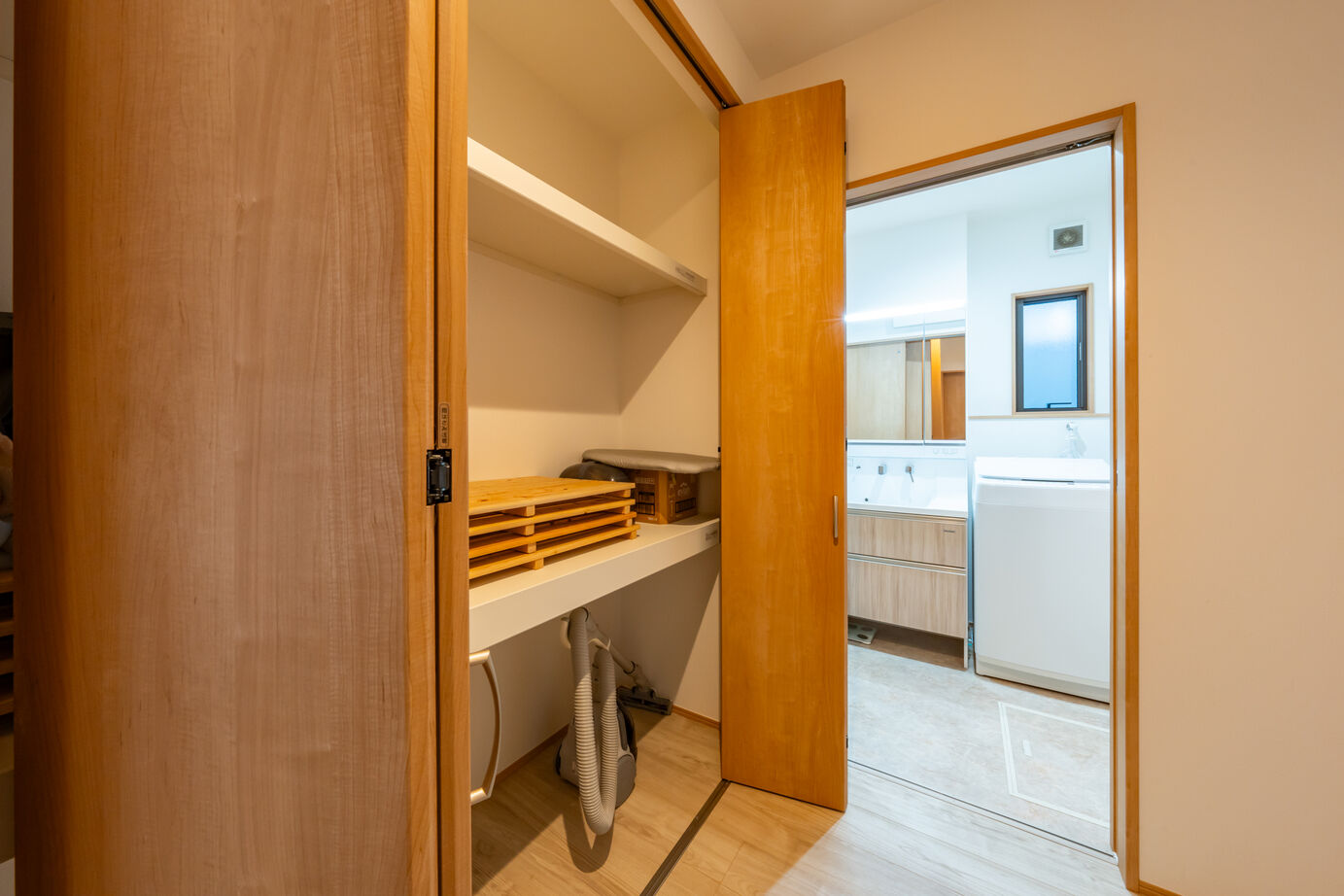 秀光ビルド 【2250万円/2階建て/土間収納/アイランドキッチン】高性能で収納力抜群、家族をつなぐ住まいの実現の建築実例画像4