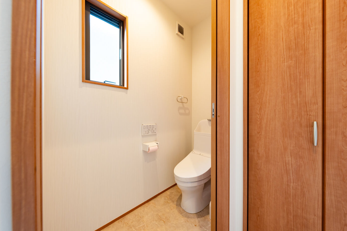 秀光ビルド 【2250万円/2階建て/土間収納/アイランドキッチン】高性能で収納力抜群、家族をつなぐ住まいの実現の建築実例画像7