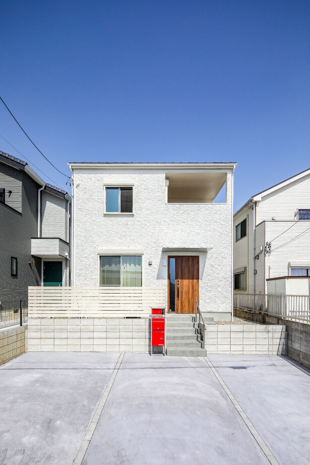 秀光ビルド 【ユニバーサルデザイン/ナチュラルウッド】シンプルでありながら機能性を重視したモダンなお家の建築実例画像1