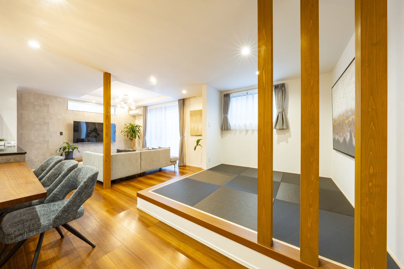 秀光ビルド 【1665万円/収納/家事ラク】小上がりの和室がおしゃれ、ファミリークローゼットのある住まい。の建築実例画像2