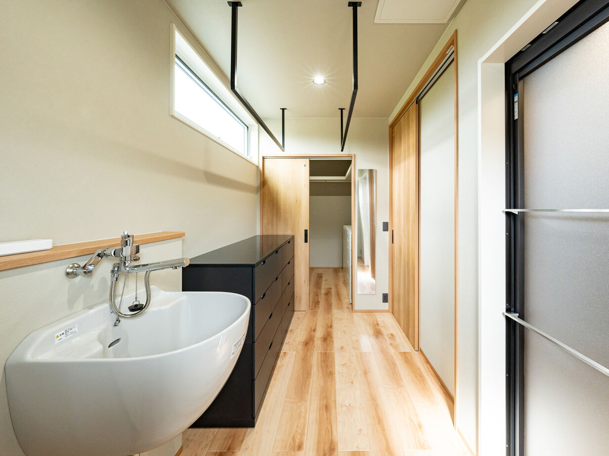 秀光ビルド 【平屋/木の家/家事ラク】ワンフロア完結で家事ラクも叶えた平屋住宅の建築実例画像3