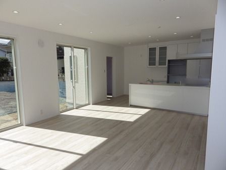 秀光ビルド 【1000万円台/外国みたいな家/住みやすい間取り/おしゃれ】洒落た洋風のイメージを外観から演出した家の建築実例画像8