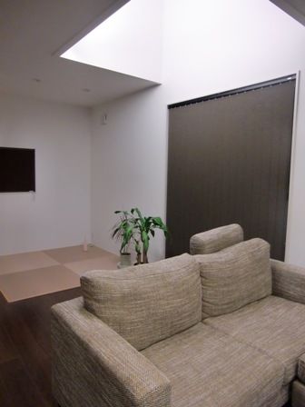 秀光ビルド 【1000万円台/延床面積30坪台/最高の間取り/おしゃれ/シンプルモダン】リビングと2階を繋ぐ吹抜けのある家の建築実例画像3