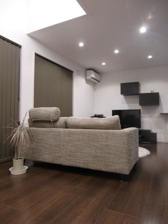 秀光ビルド 【1000万円台/延床面積30坪台/最高の間取り/おしゃれ/シンプルモダン】リビングと2階を繋ぐ吹抜けのある家の建築実例画像8