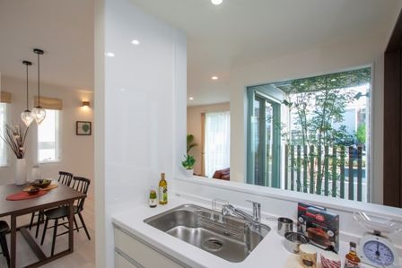 秀光ビルド 【1000万円台/屋上のある家/延床面積30坪台/間取り図/おしゃれ】光と風を招き入れる緑の中庭がある家の建築実例画像2