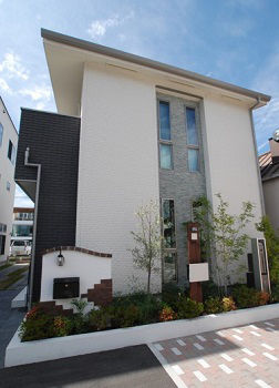 秀光ビルド 【1000万円台/4LDK/一戸建て/間取り図/おしゃれ】白と黒のシンプルデザインと使い易さが両立した大満足の家の建築実例画像3