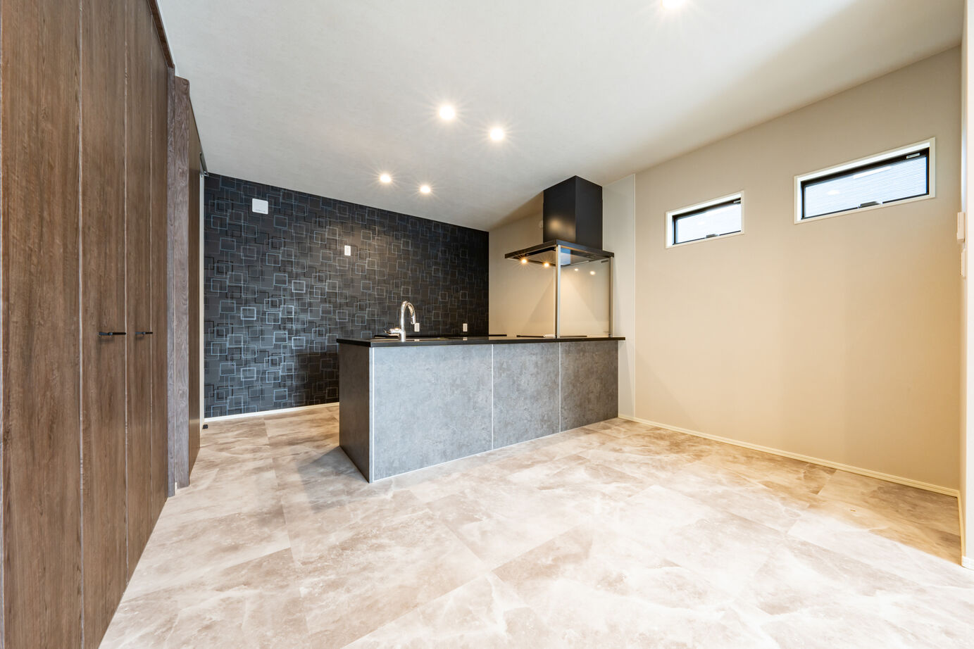 秀光ビルド 【1301万円/2階建て/スタイリッシュ/収納充実】モダンなデザインと開放感が調和した理想の住まいの建築実例画像2