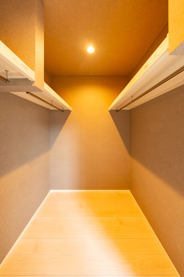 秀光ビルド 【1301万円/2階建て/スタイリッシュ/収納充実】モダンなデザインと開放感が調和した理想の住まいの建築実例画像3