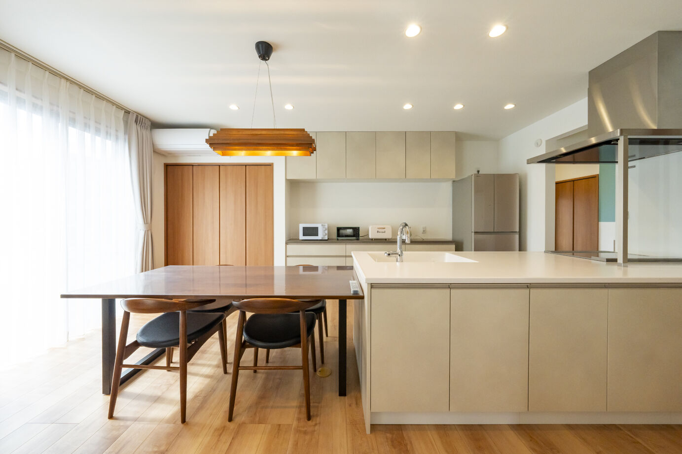 秀光ビルド 【1740万円/2階建て/収納充実/回遊動線】家族の絆を深める、快適さと機能性を両立させた住まいの建築実例画像4