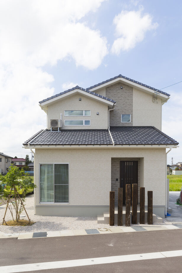 秀光ビルド 【家事ラク動線/収納充実/パントリー】家事ラク動線+たっぷりの収納が嬉しい、家族が快適に生活しやすい家の建築実例画像2