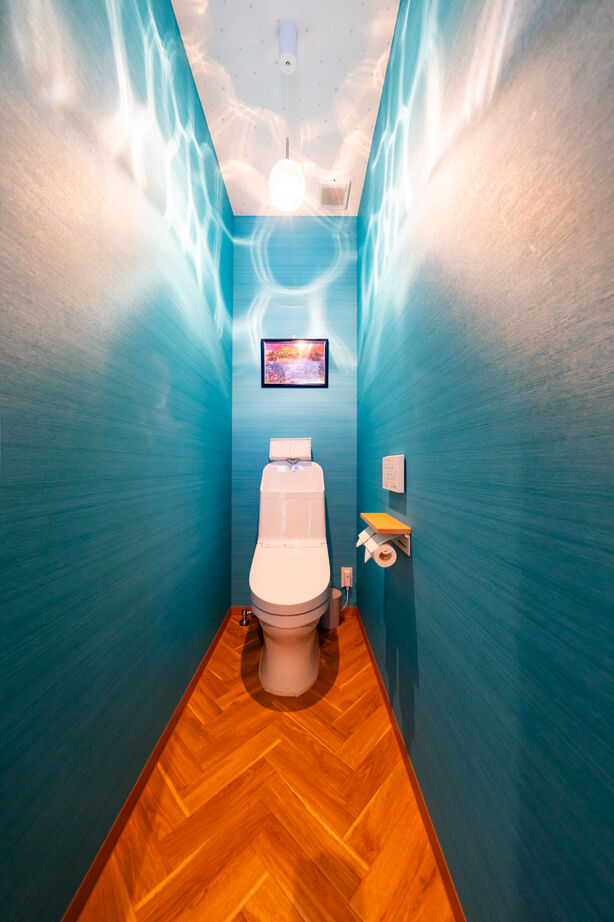 秀光ビルド 【2階建て/収納充実/屋根裏部屋】ダークグレー×ダークウッド調のシックな大人の家。の建築実例画像9