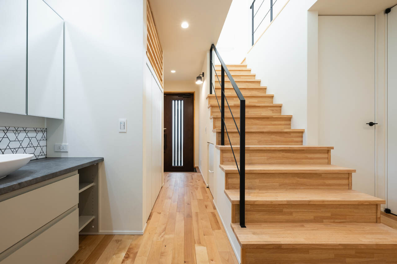 さいが設計工務 【高気密高断熱/自然素材/2階リビング・勾配天井/間取り図】都会の住宅地でプライバシーと開放感を兼備の建築実例画像7