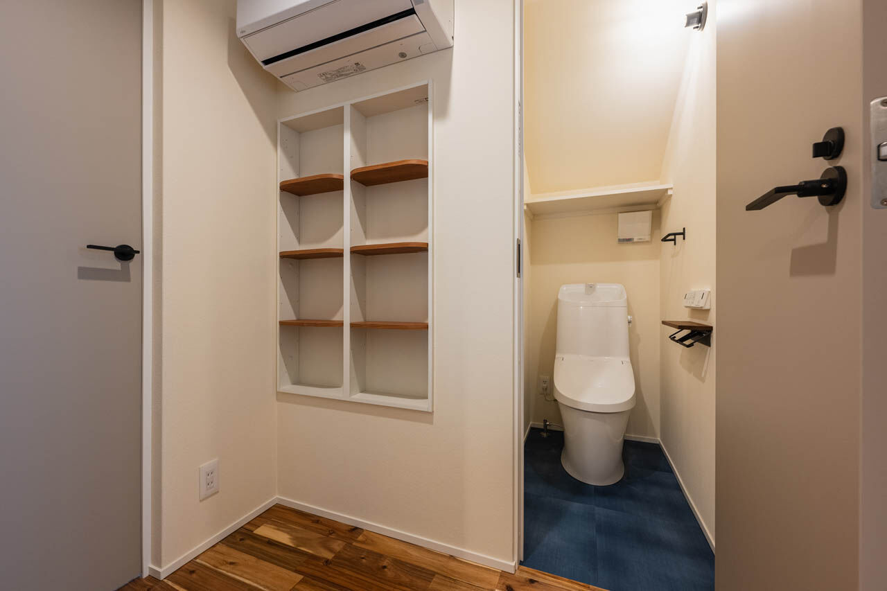 さいが設計工務 【20坪台/高気密高断熱/漆喰壁/無垢床/吹き抜け/間取り図】365日快適な大空間リビング、家族の絆が深まる家の建築実例画像9