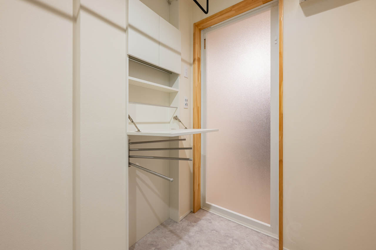 さいが設計工務 【20坪台/高気密高断熱/漆喰壁/無垢床/吹き抜け/間取り図】365日快適な大空間リビング、家族の絆が深まる家の建築実例画像10