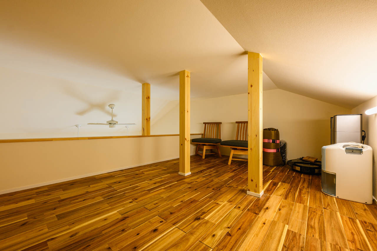 さいが設計工務 【高気密高断熱/漆喰壁・無垢床/2階リビング/間取り図】性能と誠実さで選んだ、趣味を謳歌する「自分の城」の建築実例画像6