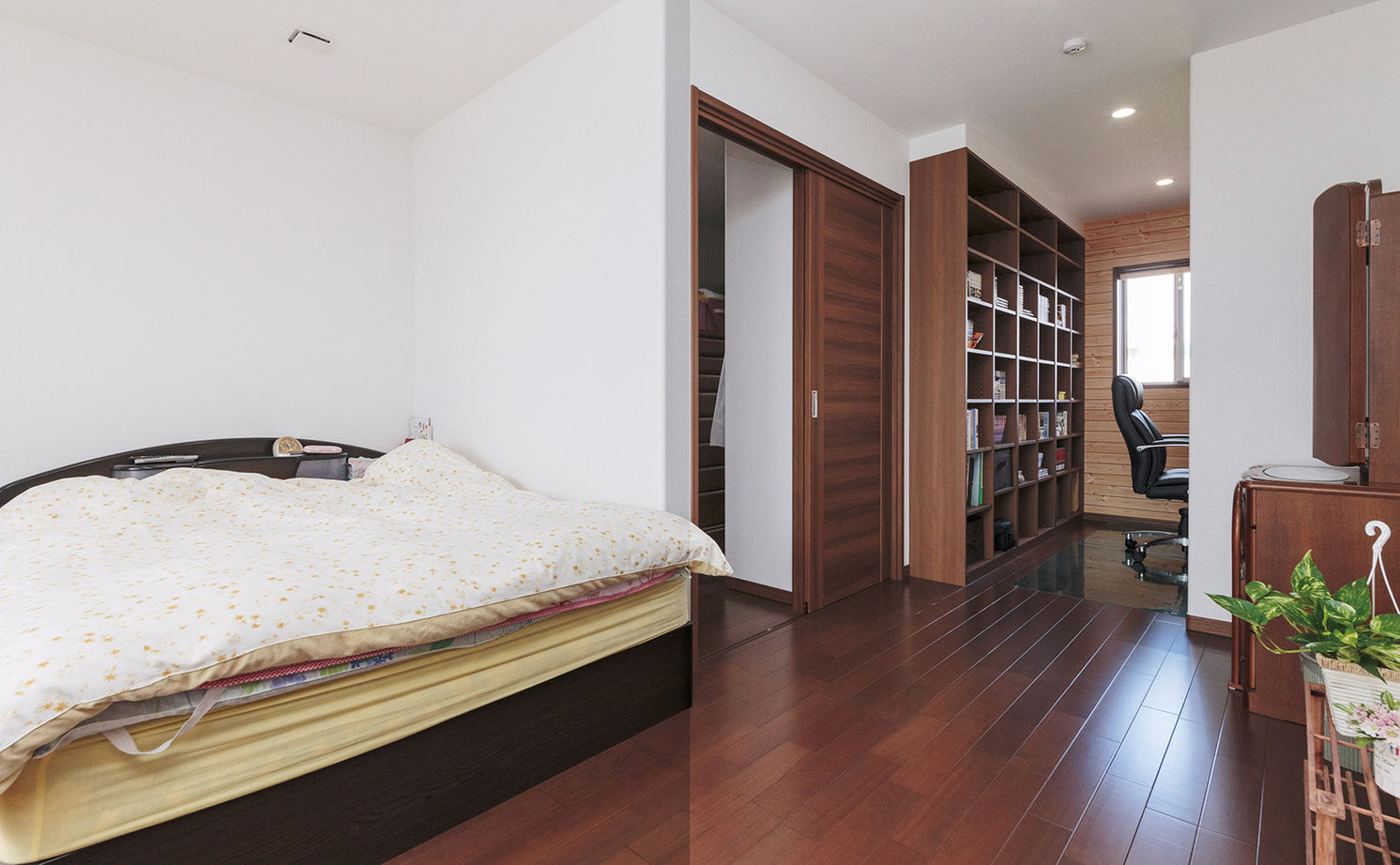 クレバリーホーム ご家族の笑顔があふれる、光熱費ゼロの二世帯住宅の建築実例画像12