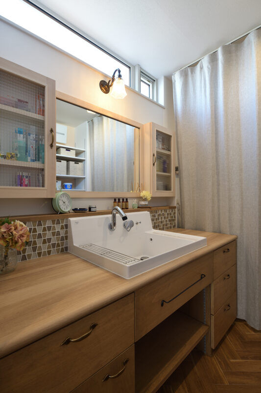 ines HOME (イネスホーム) 【3000～3500万円】明るく柔らかい空間に木目が映えるナチュラルテイストなお家の建築実例画像2