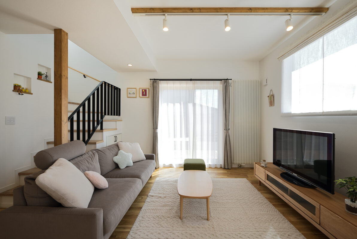 ines HOME (イネスホーム) 【3000～3500万円】明るく柔らかい空間に木目が映えるナチュラルテイストなお家の建築実例画像3