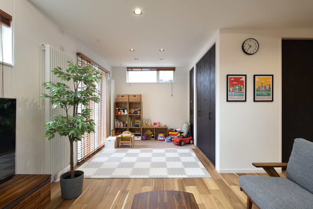 ines HOME (イネスホーム) 【3000～3500万円/石狩市】無機質な素材と自然木が織りなす空間がおしゃれな家の建築実例画像5