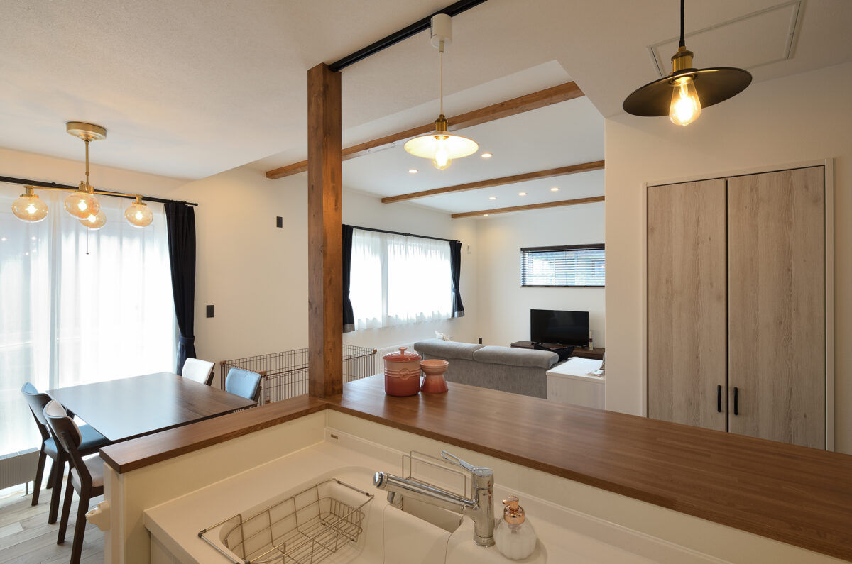 ines HOME (イネスホーム) 【2000～2500万円/札幌市】吹上天井の開放感あふれるLDKの建築実例画像6