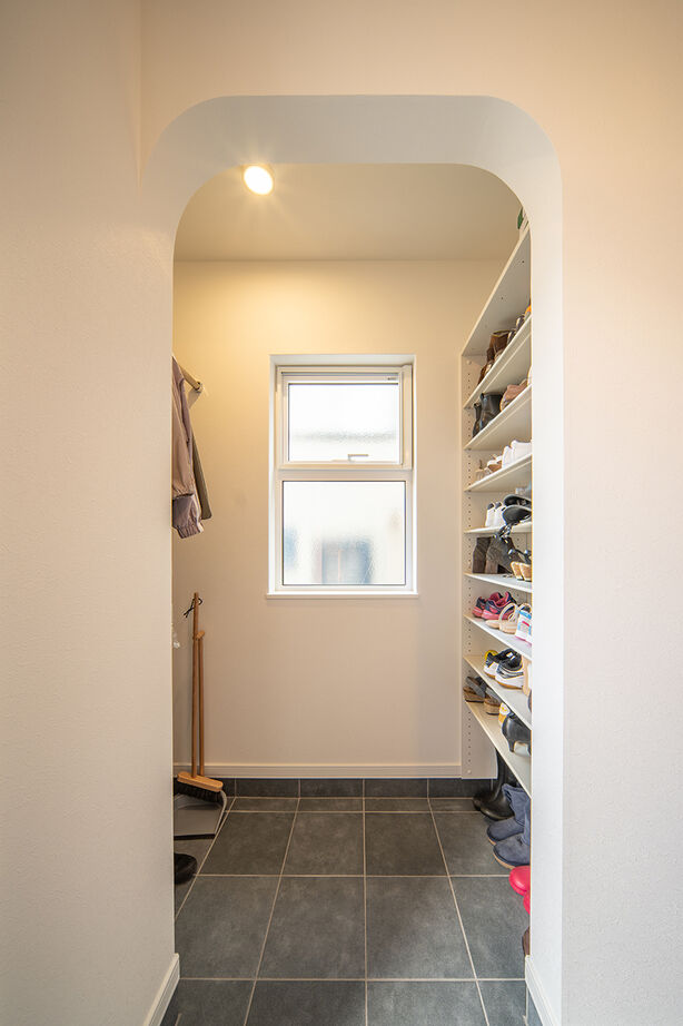 ines HOME (イネスホーム) 【3000～3500万円】外観はカッコよく、家の中はナチュラルテイストで可愛らしさをちりばめての建築実例画像8