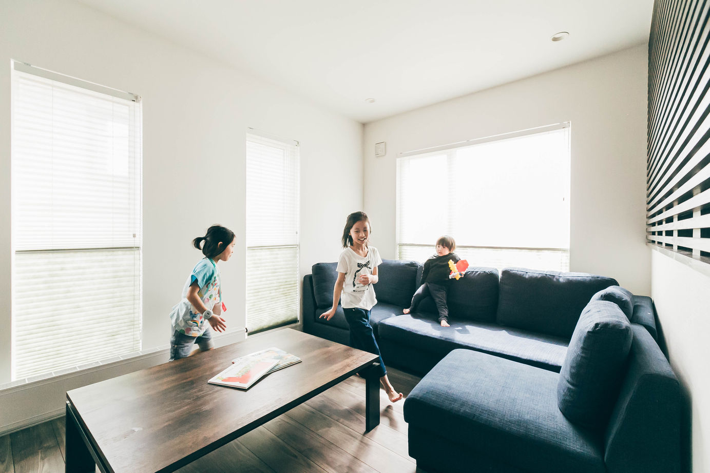 寿建設 【全室床暖房×屋上庭園×小上がり風ダイニング×4LDK】30坪の狭小地でも叶うゆとりと開放感のある住まいの建築実例画像4