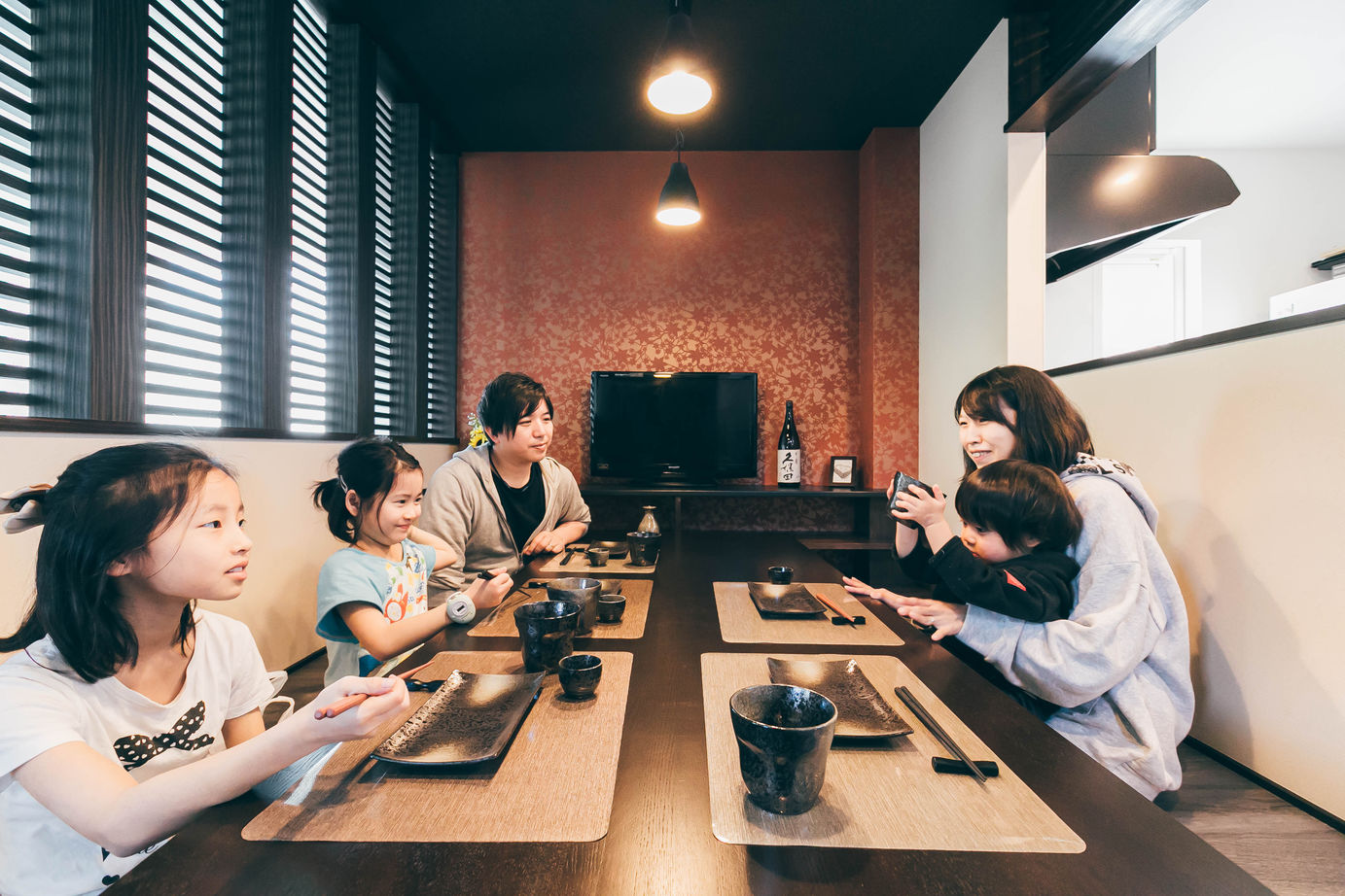 寿建設 【全室床暖房×屋上庭園×小上がり風ダイニング×4LDK】30坪の狭小地でも叶うゆとりと開放感のある住まいの建築実例画像5