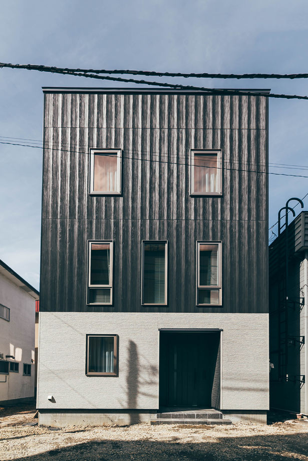 寿建設 【全室床暖房×屋上庭園×小上がり風ダイニング×4LDK】30坪の狭小地でも叶うゆとりと開放感のある住まいの建築実例画像7