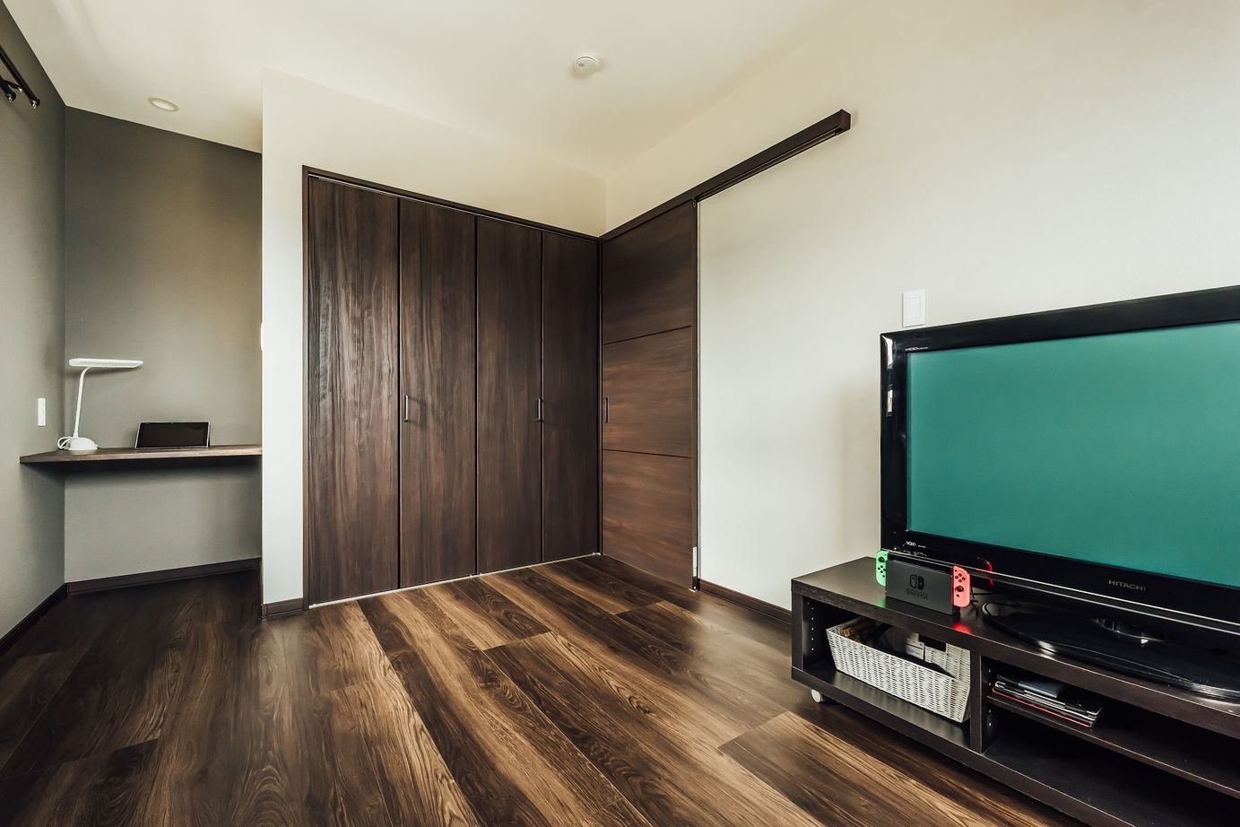 寿建設 【全室床暖房×屋上庭園×居酒屋風ダイニング× 三階建て】屋上付モデルハウスに憧れ、和テイストの住まいの建築実例画像6