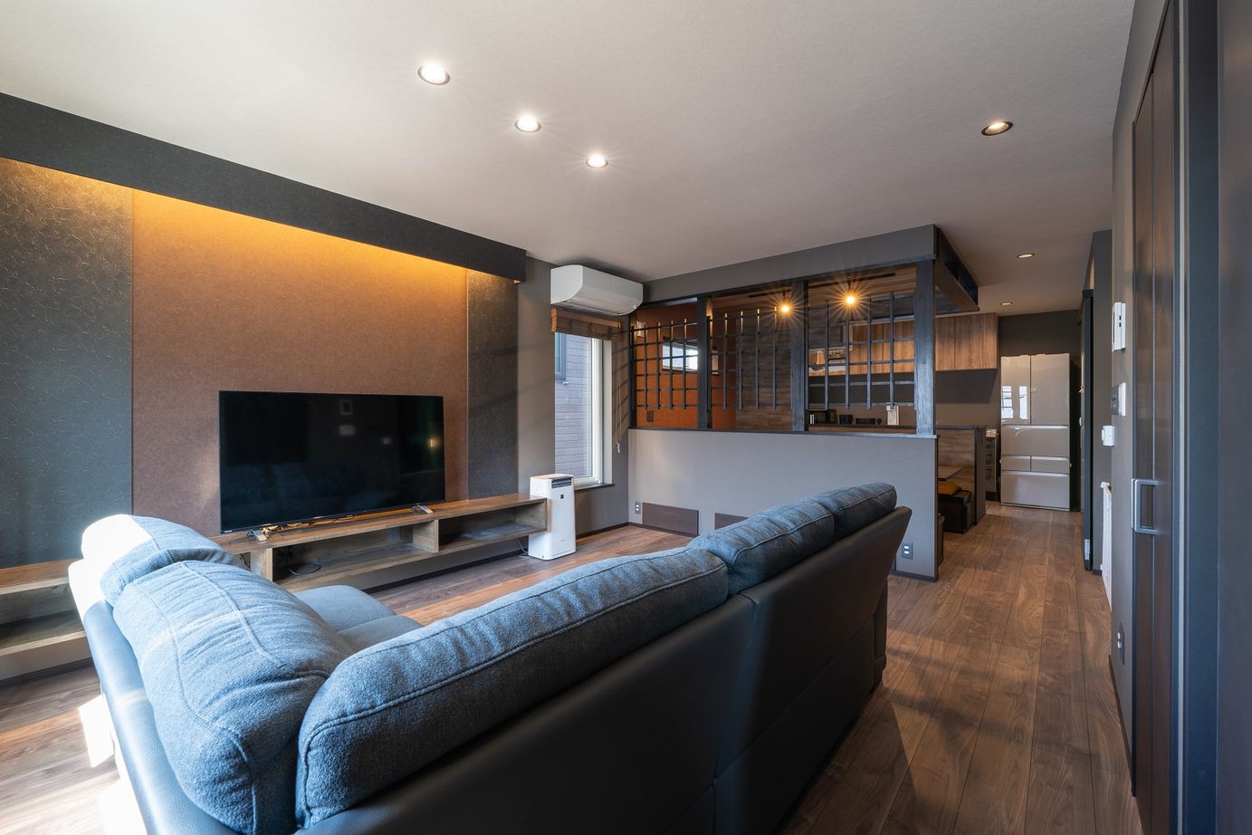 寿建設 【全室床暖房×居酒屋風ダイニング×屋上庭園×ビルトインガレージ】落ち着ける和モダンの広々3階建住まいの建築実例画像5