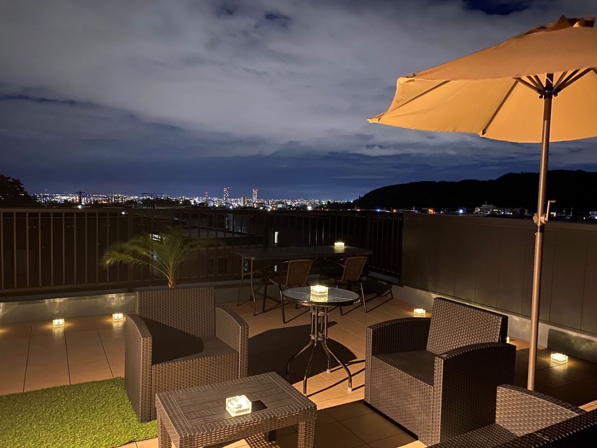 寿建設 【全室床暖房×居酒屋風ダイニング×屋上庭園×三階建て】旅行気分で毎日が楽しくなる理想以上の住まいの建築実例画像4