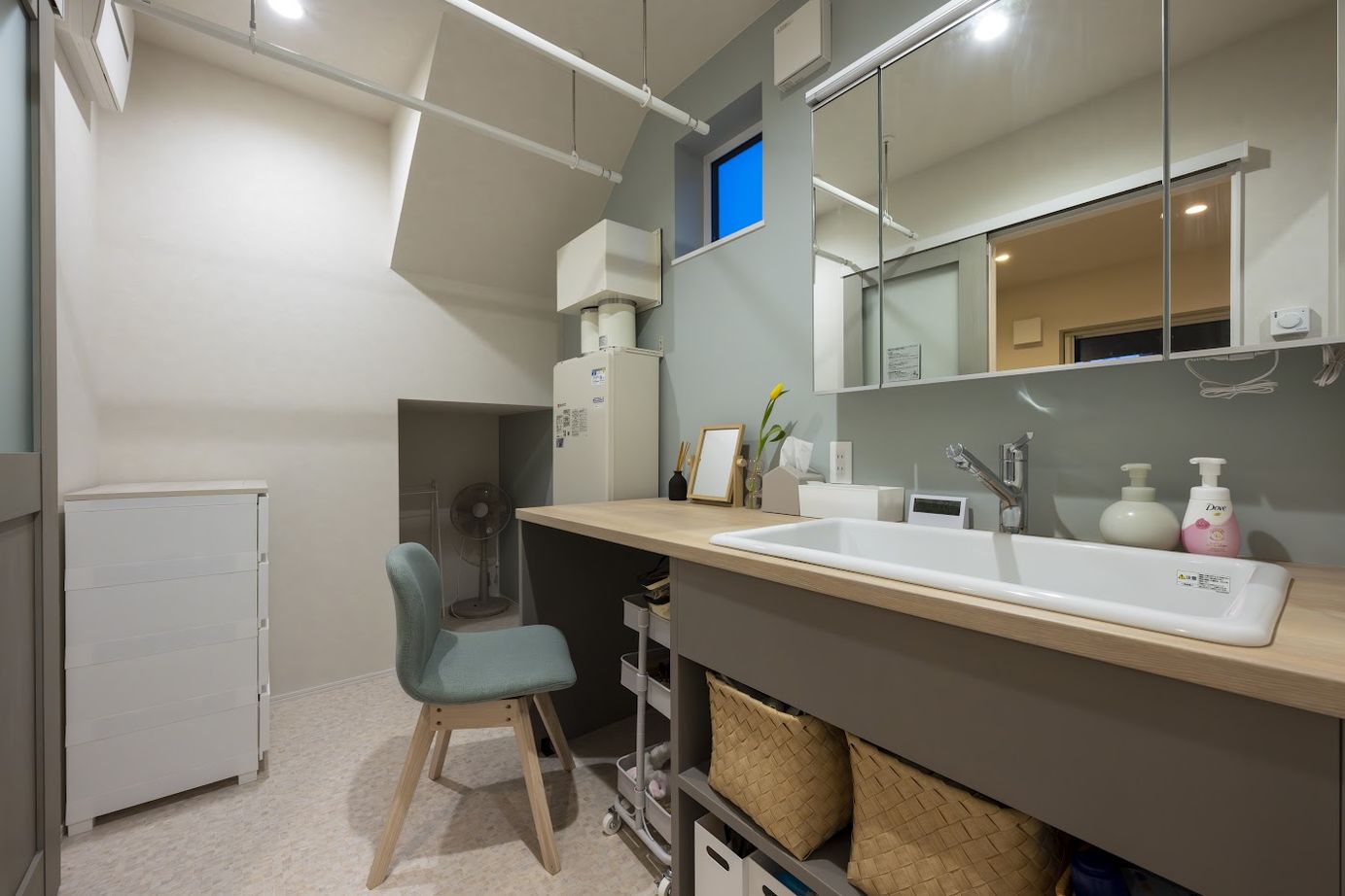 寿建設 【全室床暖房×屋上庭園×三階建て】敷地面積33.1坪！子育て20代が叶えた屋上庭付き都市型狭小の住まいの建築実例画像6