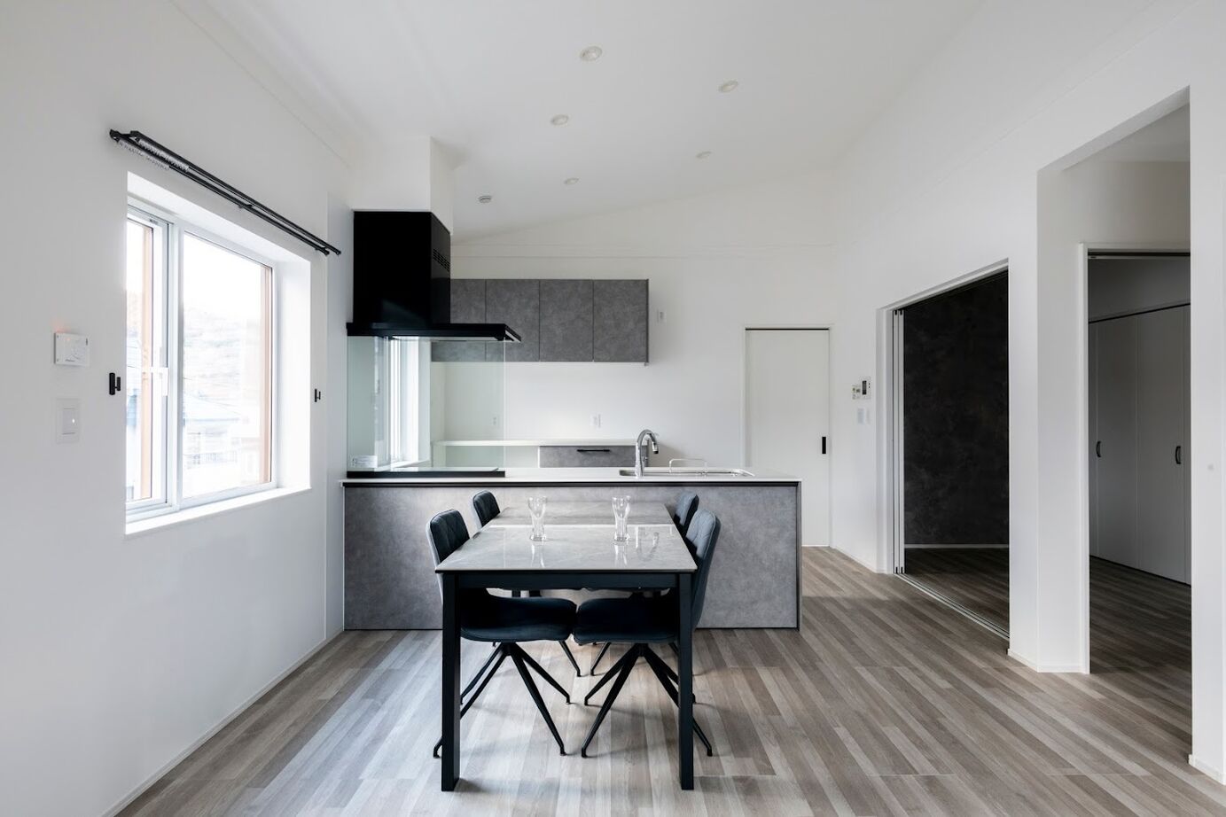 寿建設 【平屋×全室床暖房/明瞭価格】生活動線に加え、 将来設計までも見据えた生活しやすい平屋住まいの建築実例画像4